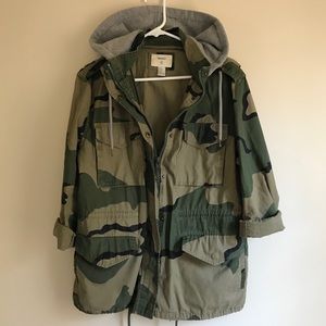 Forever 21 Fleece Hooded Camo Utility Jacket